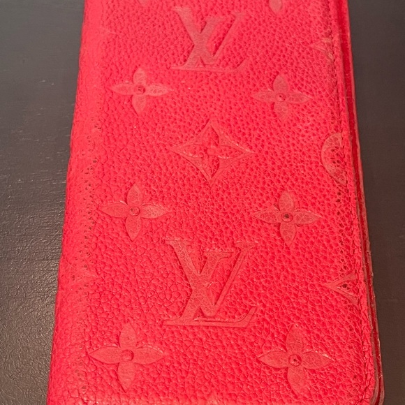 Authentic Louis Vuitton iPhone X/XS Case - Picture 12 of 16